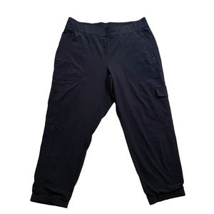 Athleta Chelsea Lined Black Cropped cargo Pants Size 16